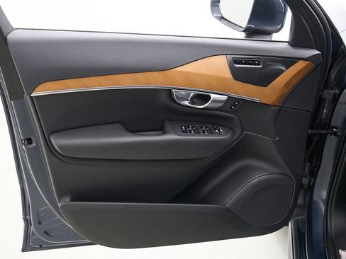 Certified 2023 Volvo XC90 B6 Plus w/ Protection Package AWD/4WD image 10