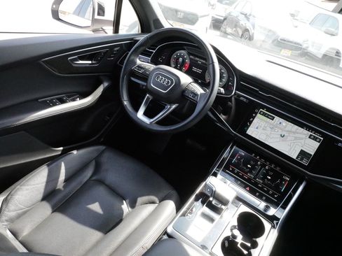 Used 2021 Audi Q7 3.0T Prestige AWD/4WD image 9