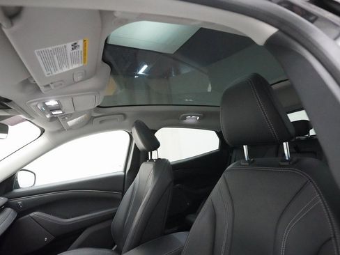 Used 2021 Ford Mustang Mach-E Premium image 32