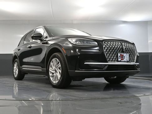 Used 2024 Lincoln Corsair AWD image 53