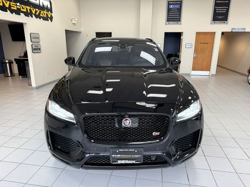 Used 2019 Jaguar F-PACE S image 53