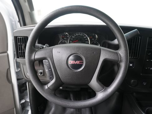 Used 2017 GMC Savana 2500 image 11