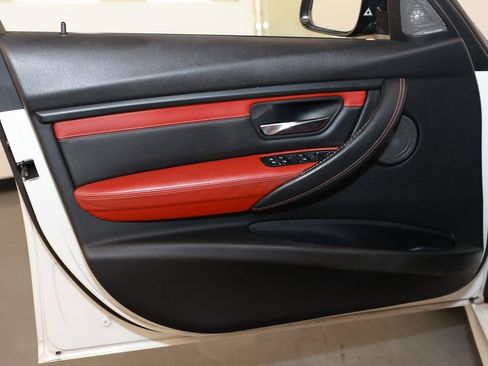 Used 2018 BMW M3 image 22