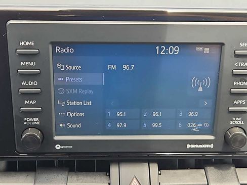 Used 2022 Toyota RAV4 LE AWD/4WD image 12