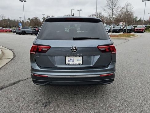Used 2023 Volkswagen Tiguan SE image 5