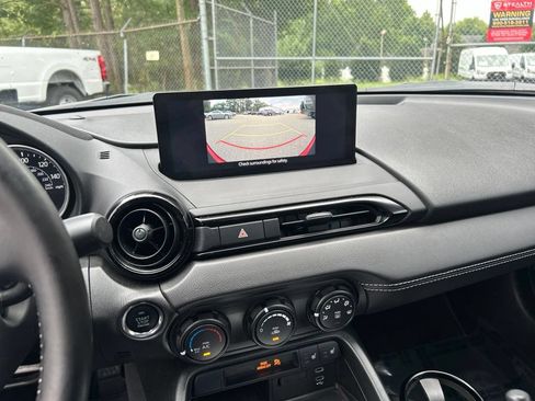 Used 2025 MAZDA MX-5 Miata Club RWD image 19