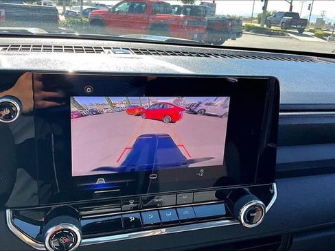 Used 2024 Chevrolet Colorado Trail Boss w/ LPO, Dark Essentials Package image 15