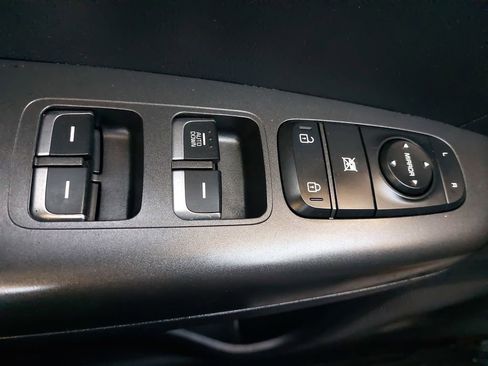 Used 2021 Kia Sportage LX AWD/4WD image 24
