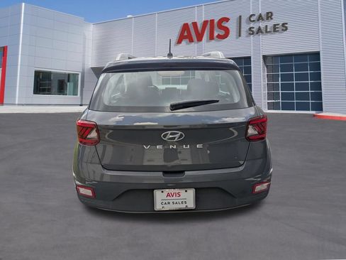 Used 2025 Hyundai Venue SEL FWD image 7