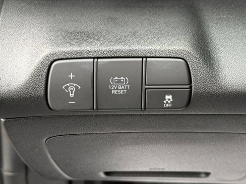Used 2026 Hyundai Elantra Hybrid FWD image 26