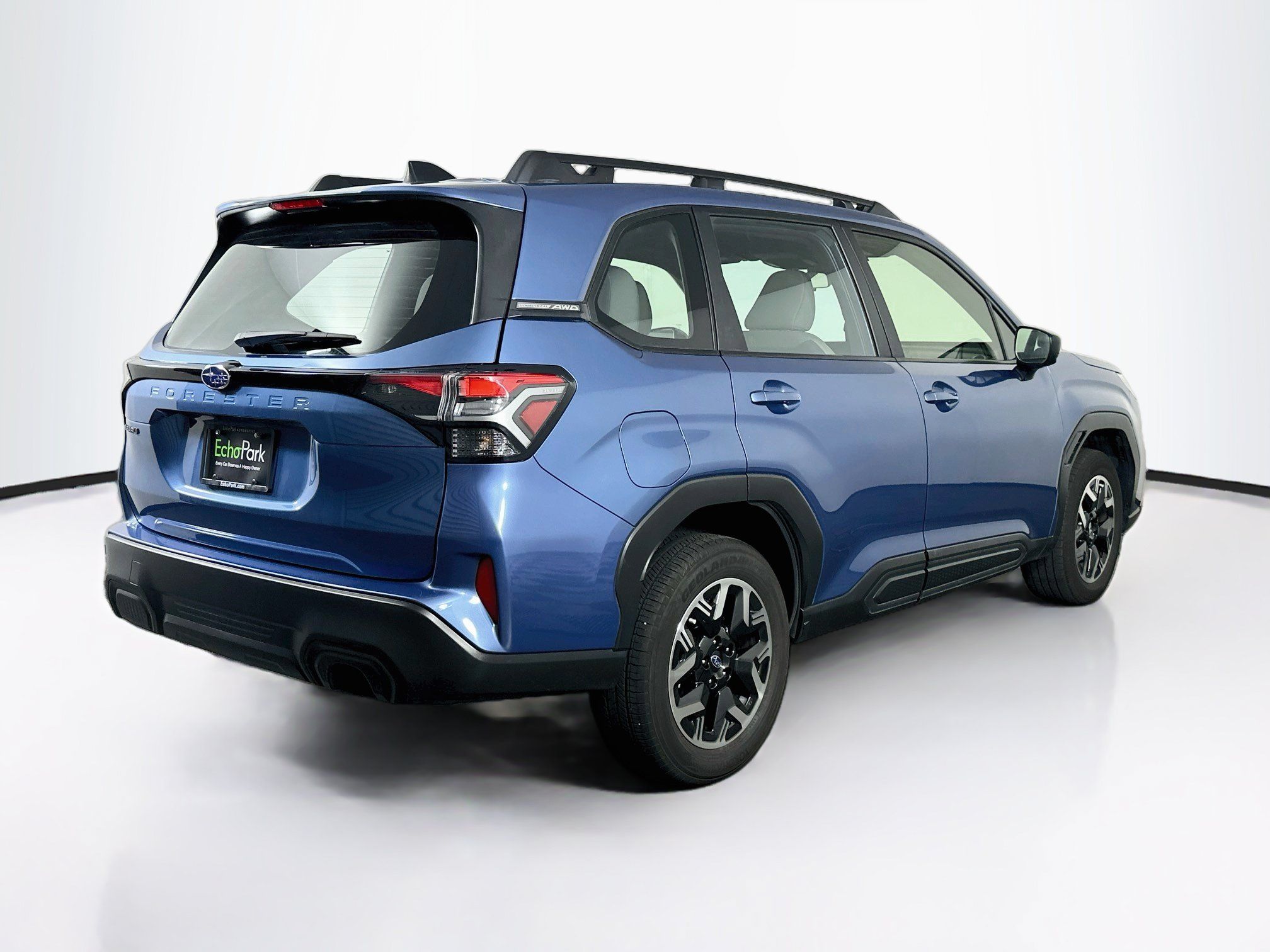 Used 2025 Subaru Forester AWD/4WD image 9