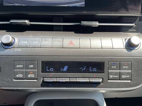 Used 2024 Hyundai Kona SEL AWD/4WD image 28