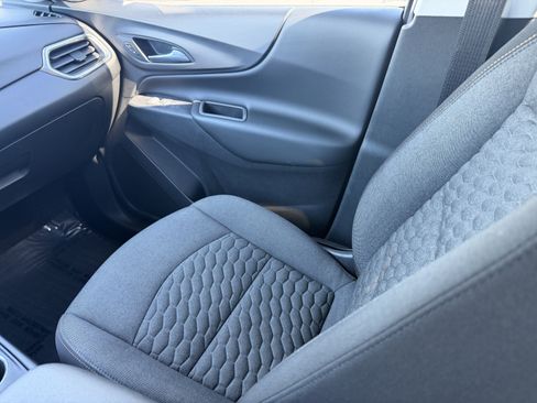 Used 2020 Chevrolet Equinox LT image 16