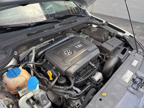 Used 2015 Volkswagen Jetta Sport FWD image 11
