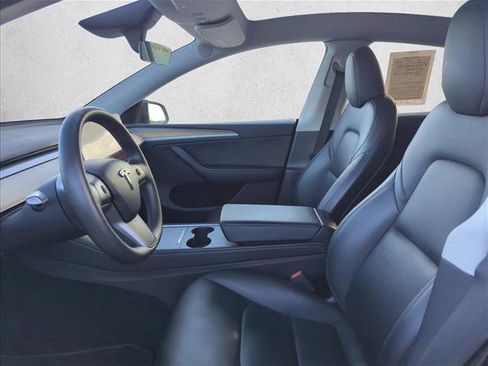 Used 2024 Tesla Model Y Long Range image 17