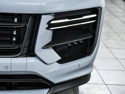 Used 2024 Porsche Cayenne Turbo GT image 77