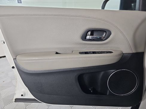 Used 2017 Honda HR-V EX-L image 25