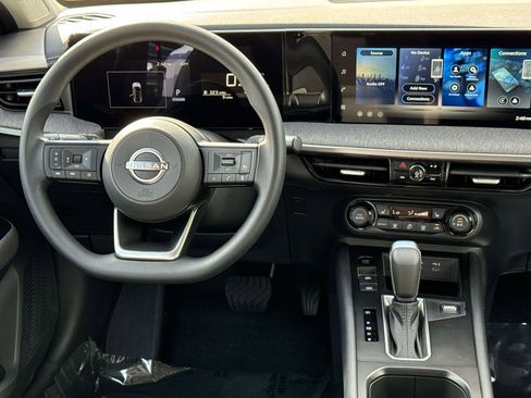 New 2026 Nissan Kicks SV w/ SV Premium Package image 8