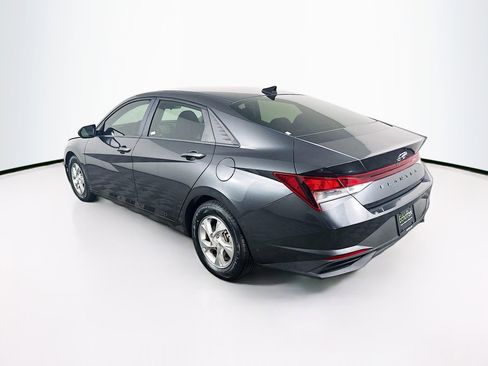 Used 2022 Hyundai Elantra SE w/ Cargo Package image 5