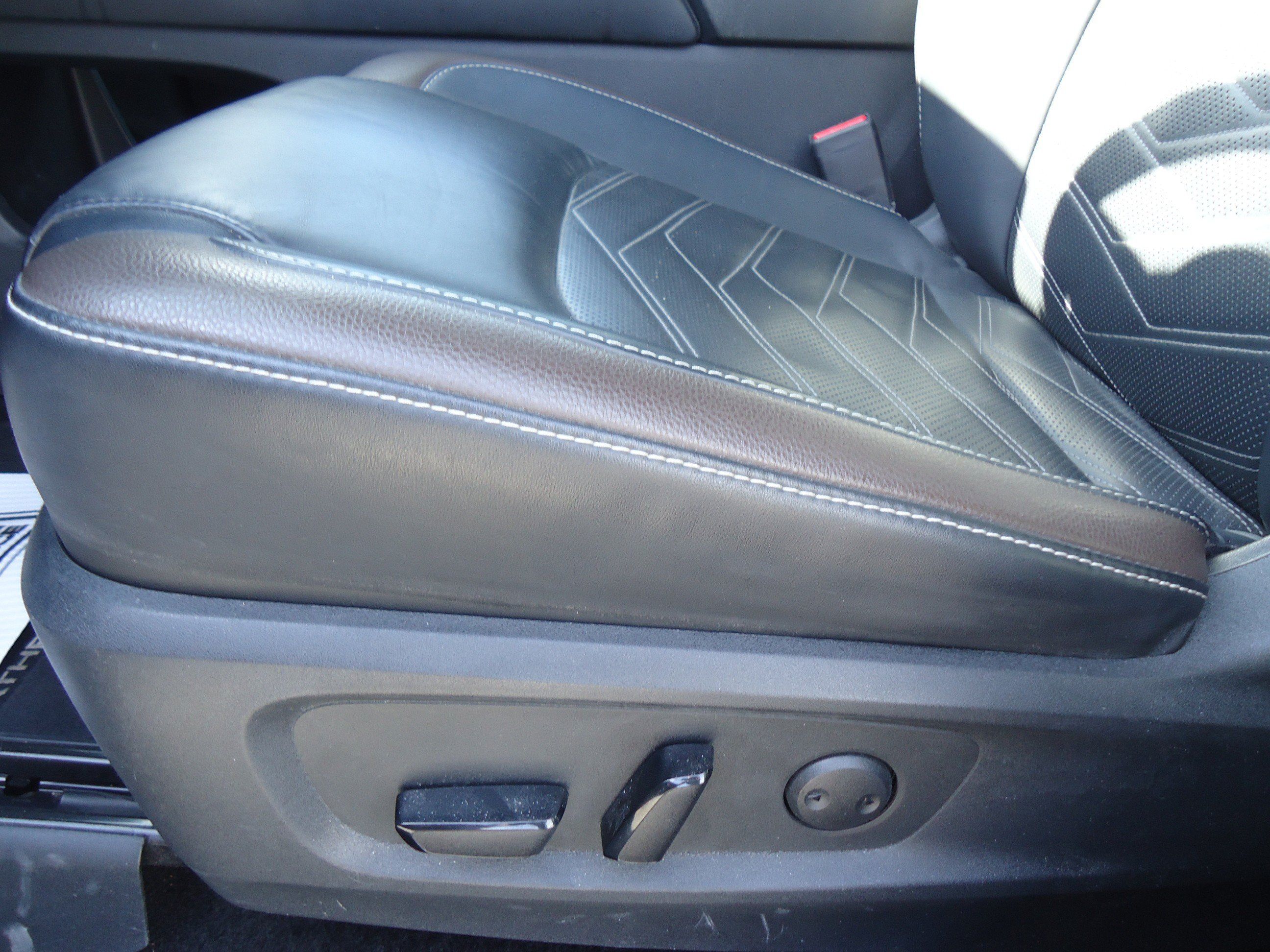Used 2023 Nissan Pathfinder Platinum AWD/4WD image 27