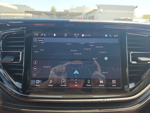 Certified 2022 Dodge Durango SRT w/ Technology Group AWD/4WD image 19