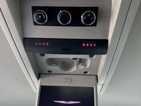 Used 2012 Chrysler Town & Country Touring-L w/ Entertainment Group #2 image 21