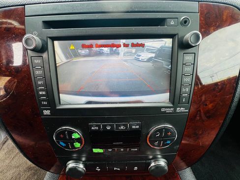 Used 2012 Chevrolet Tahoe LTZ image 26