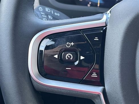 Used 2025 Volvo XC90 T8 Plus w/ Protection Package Premier image 31