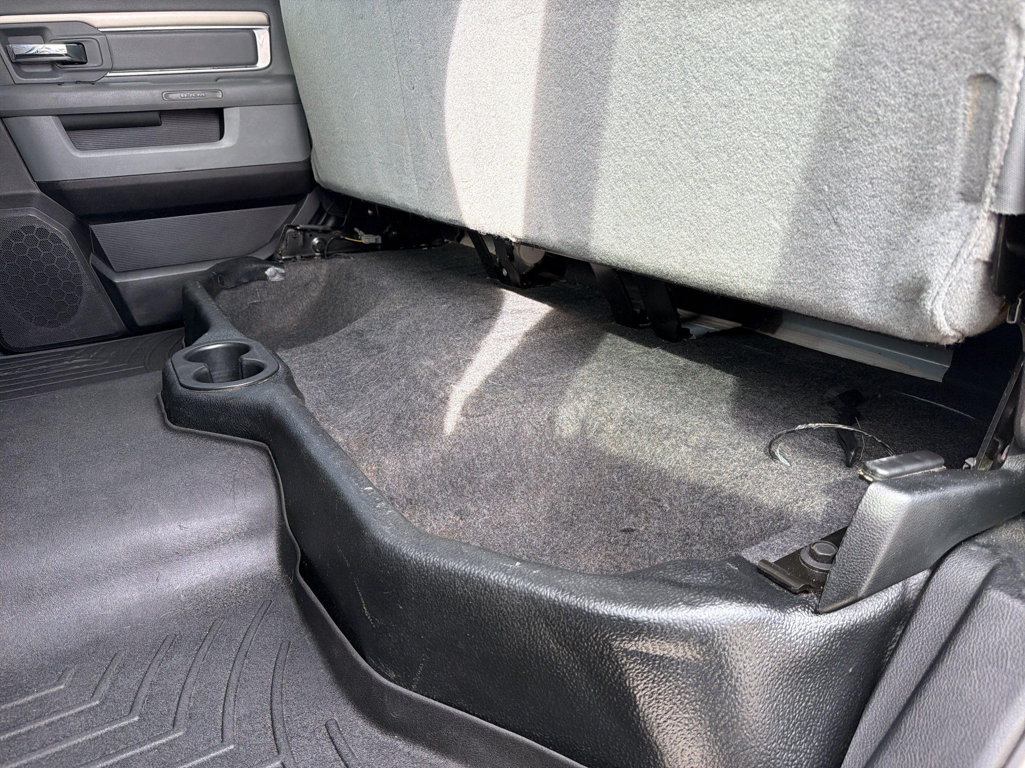 Used 2018 RAM 3500 SLT AWD/4WD image 16