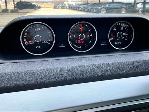 Used 2014 Volkswagen Beetle R-Line image 32