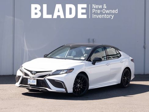 Used 2023 Toyota Camry XSE w/ Navigation Package FWD image 1