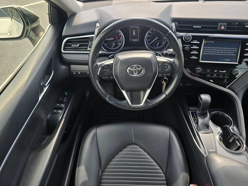 Used 2018 Toyota Camry SE FWD image 17