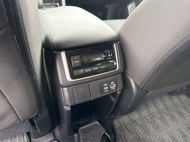 Used 2025 Subaru Ascent Premium AWD/4WD image 18