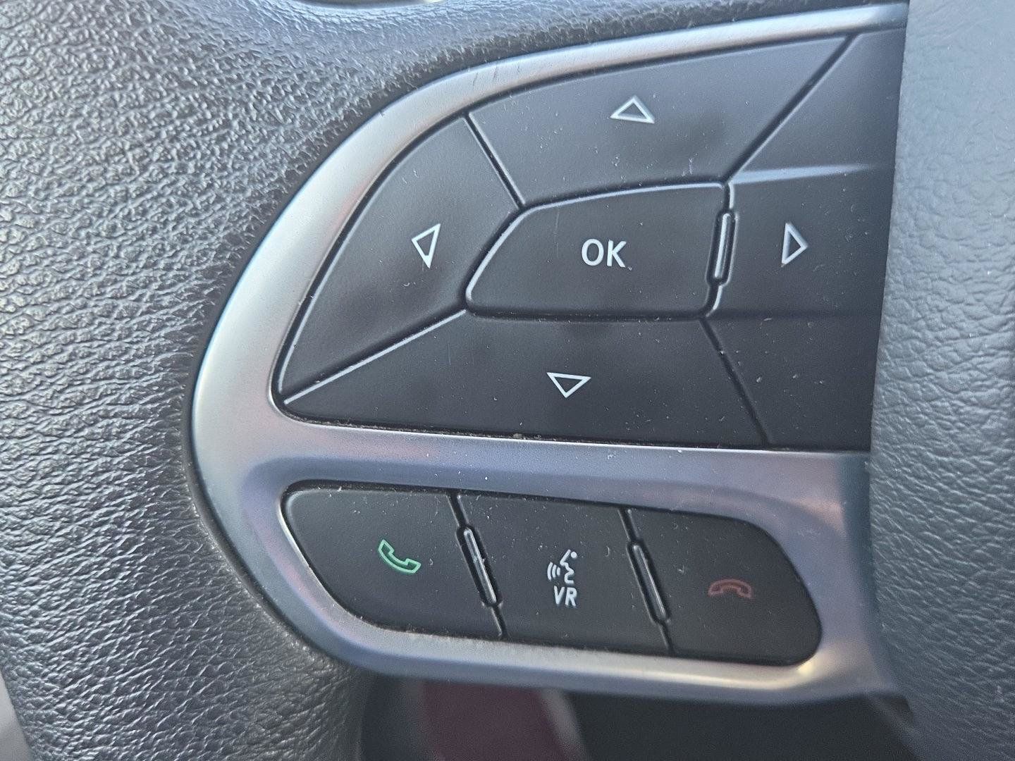 Used 2021 Chrysler Voyager L FWD image 25