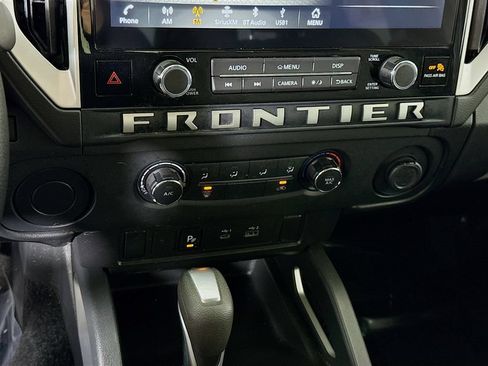 Certified 2025 Nissan Frontier SV RWD image 8