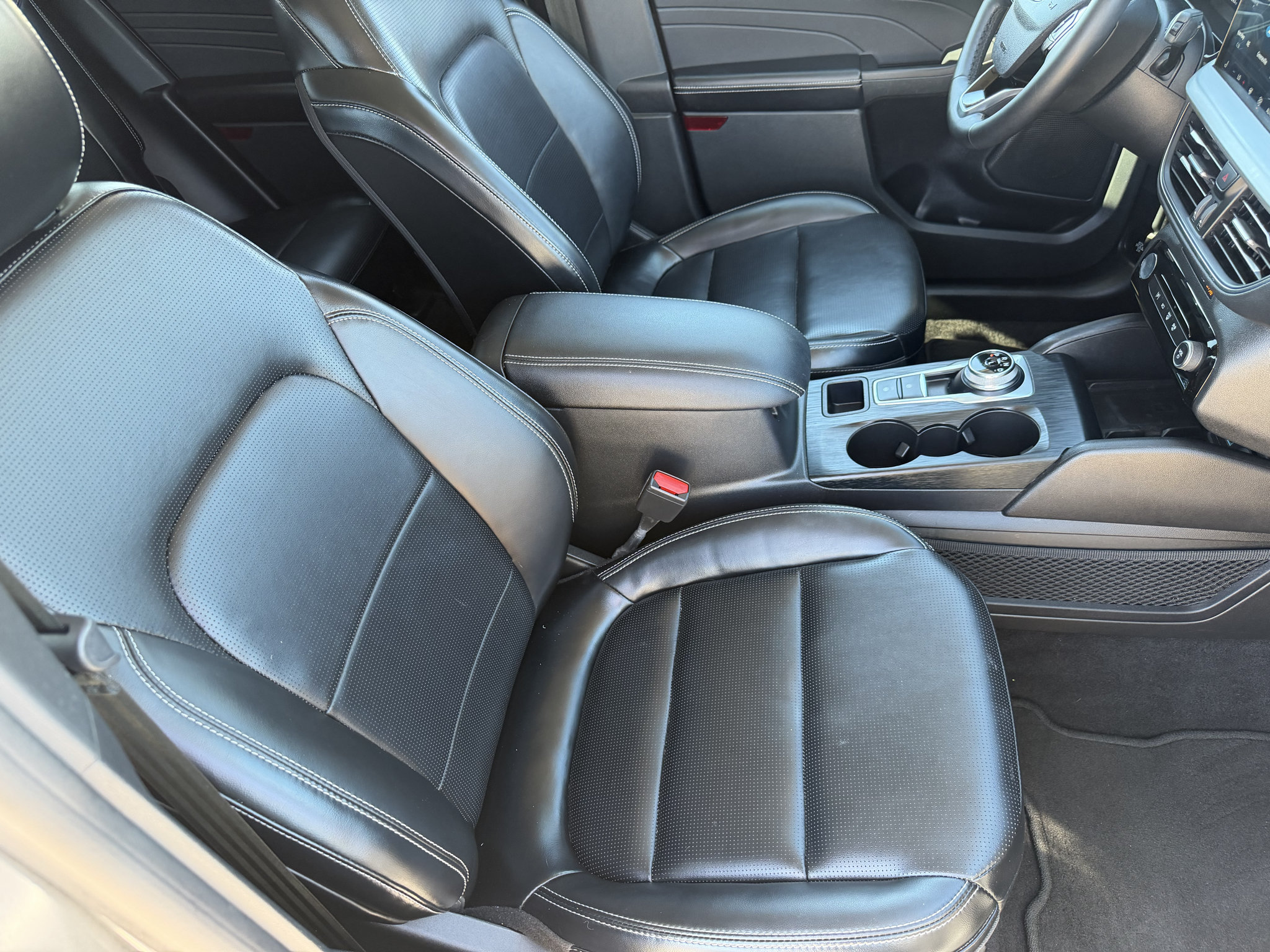 Used 2023 Ford Escape Platinum FWD image 23