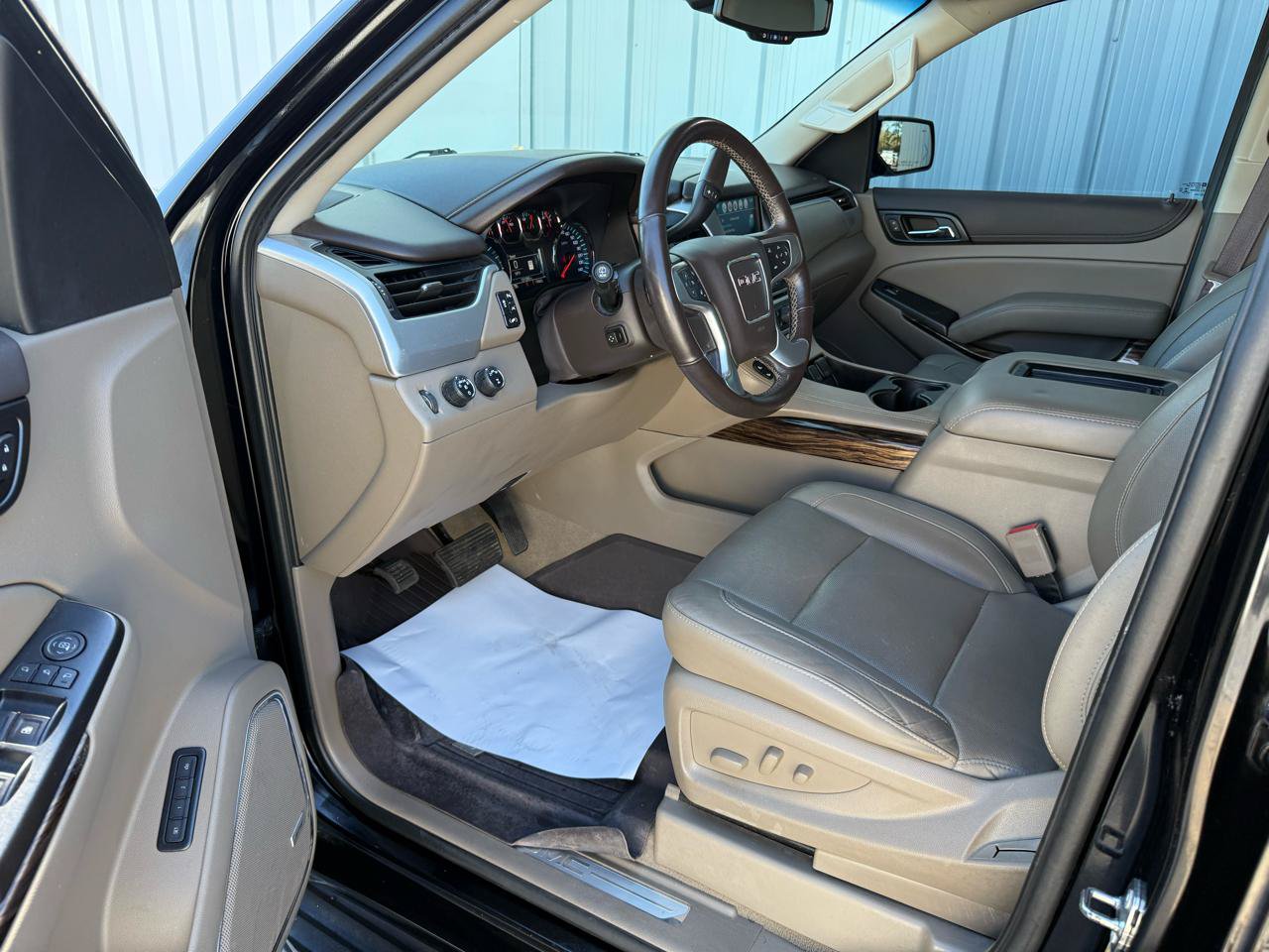 Used 2019 GMC Yukon SLT w/ Premium Edition AWD/4WD image 8