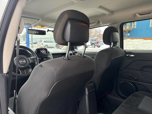 Used 2016 Jeep Patriot Sport image 21