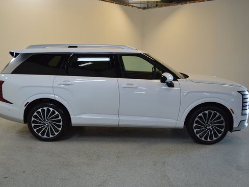 Used 2026 Hyundai Palisade Calligraphy AWD/4WD image 2