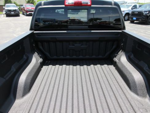 New 2026 Chevrolet Colorado LT w/ LT Convenience Package AWD/4WD image 11