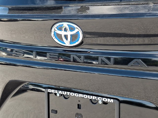 Certified 2025 Toyota Sienna LE AWD/4WD image 29