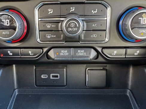 Certified 2022 Chevrolet Suburban LT image 18