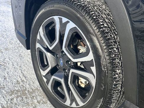 Used 2023 Subaru Ascent Limited w/ Technology Package image 9