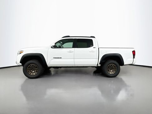Certified 2023 Toyota Tacoma 4x4 Double Cab w/ Trail Edition image 4