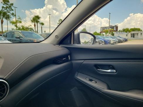 Used 2025 Nissan Sentra SV FWD image 29