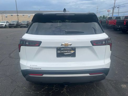 New 2026 Chevrolet Equinox LT w/ Convenience Package II FWD image 4