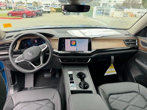 New 2026 Volkswagen Atlas SE FWD image 14