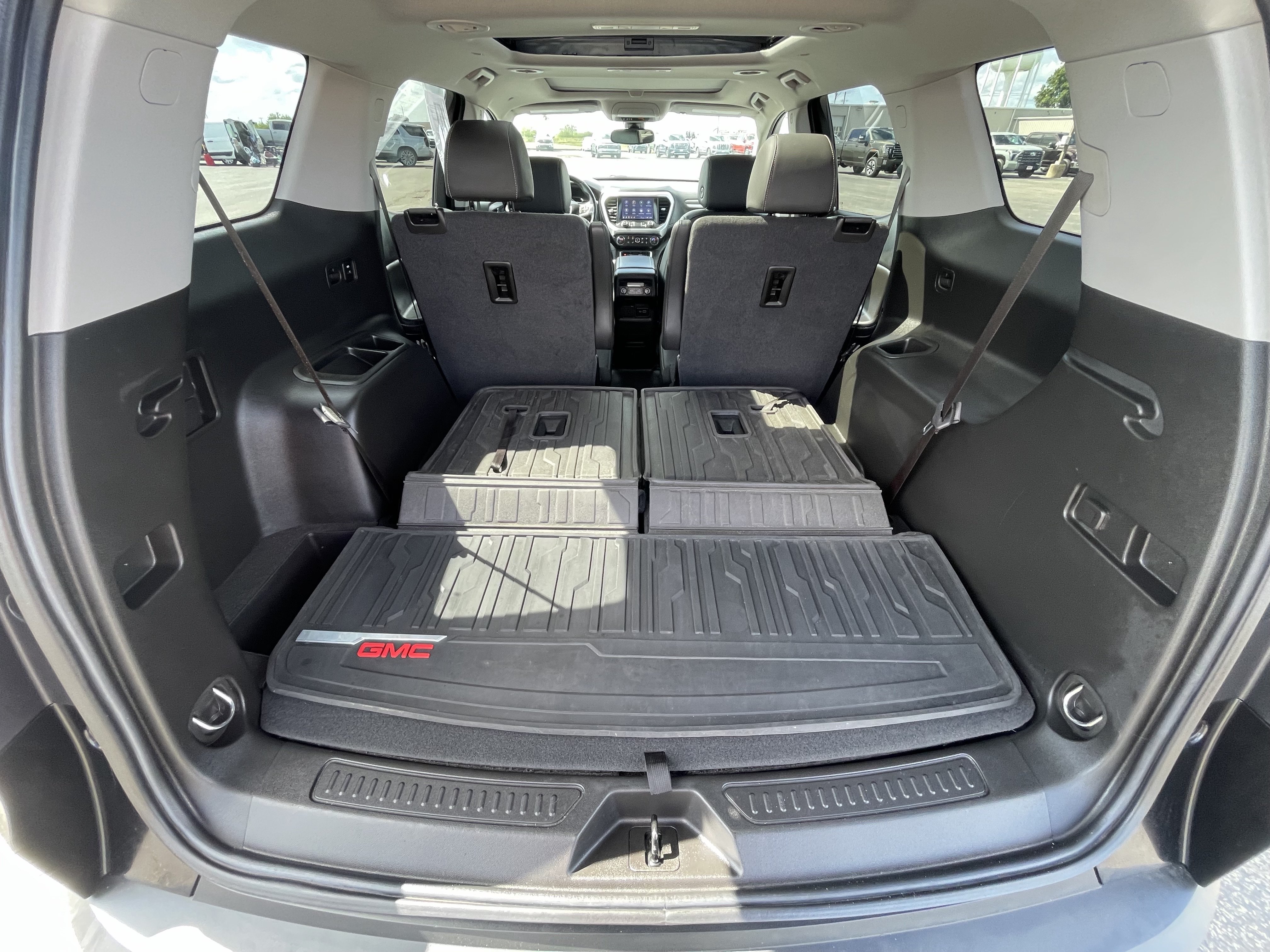 Certified 2023 GMC Acadia SLT w/ Elevation Edition AWD/4WD image 17