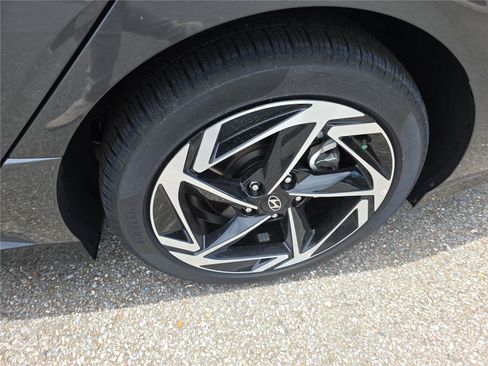 New 2026 Hyundai Sonata SEL FWD image 9