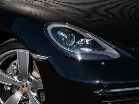 Certified 2024 Porsche 718 Cayman image 30